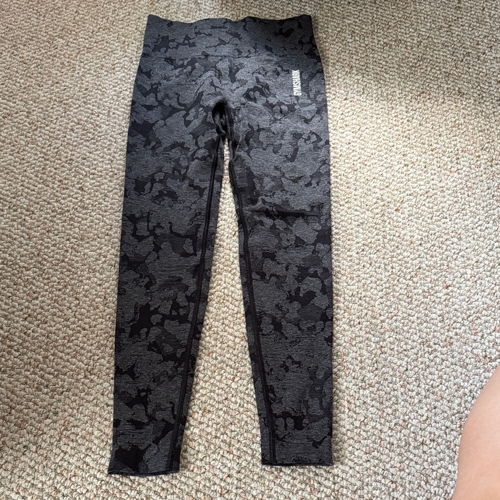 Women’s Gymshark Legging Size Small like new